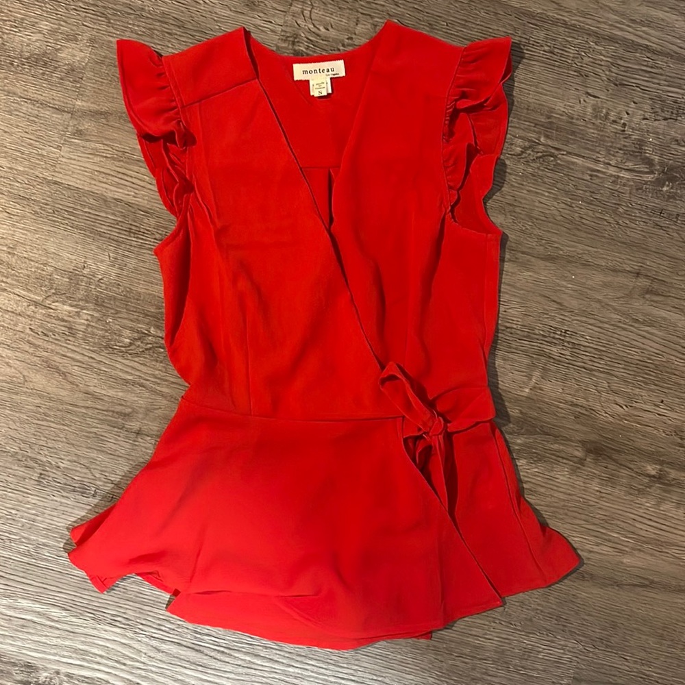 Monteau red blouse